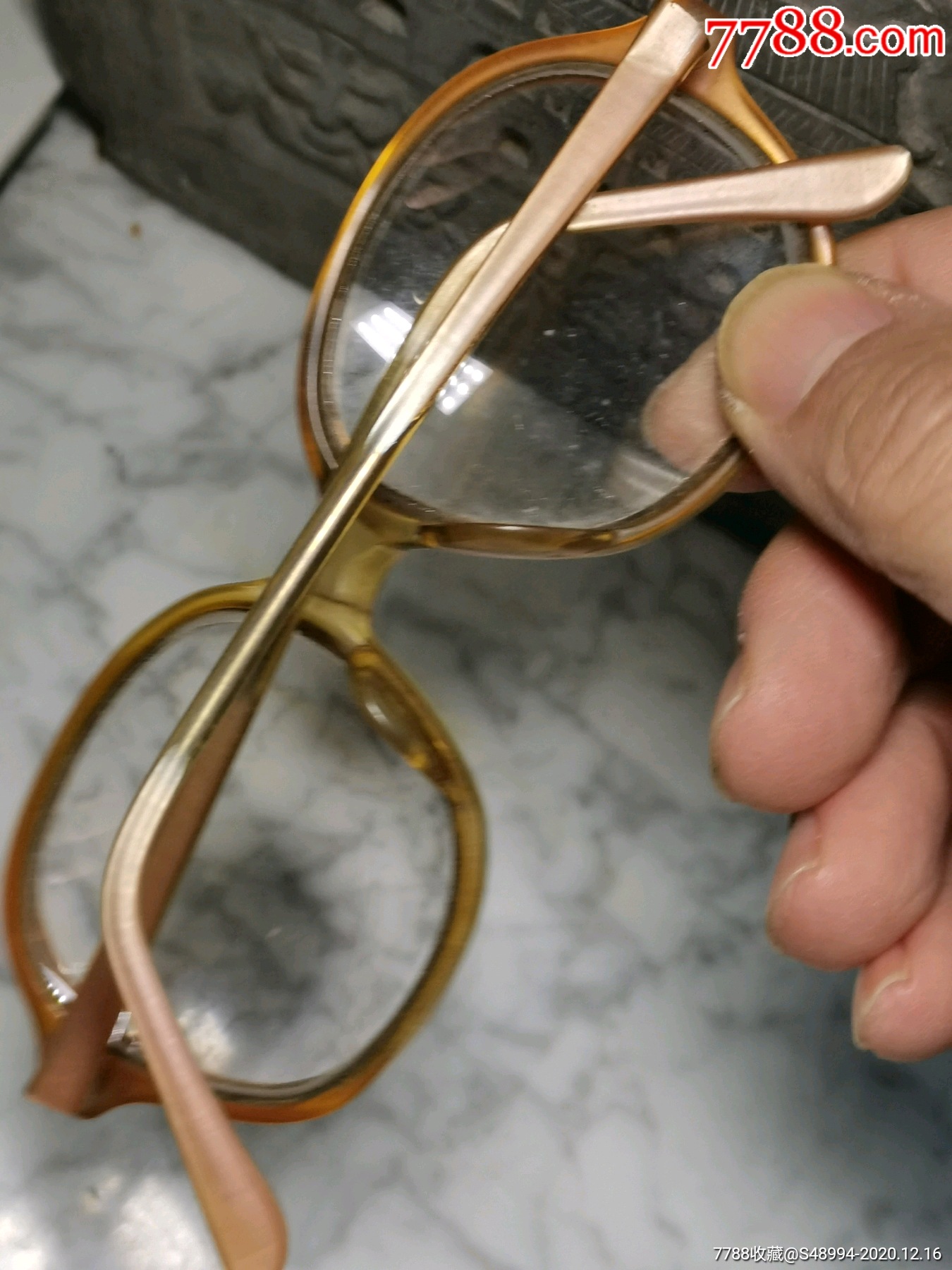 民国塑料高度近视眼镜:镜腿中有金属,带编号