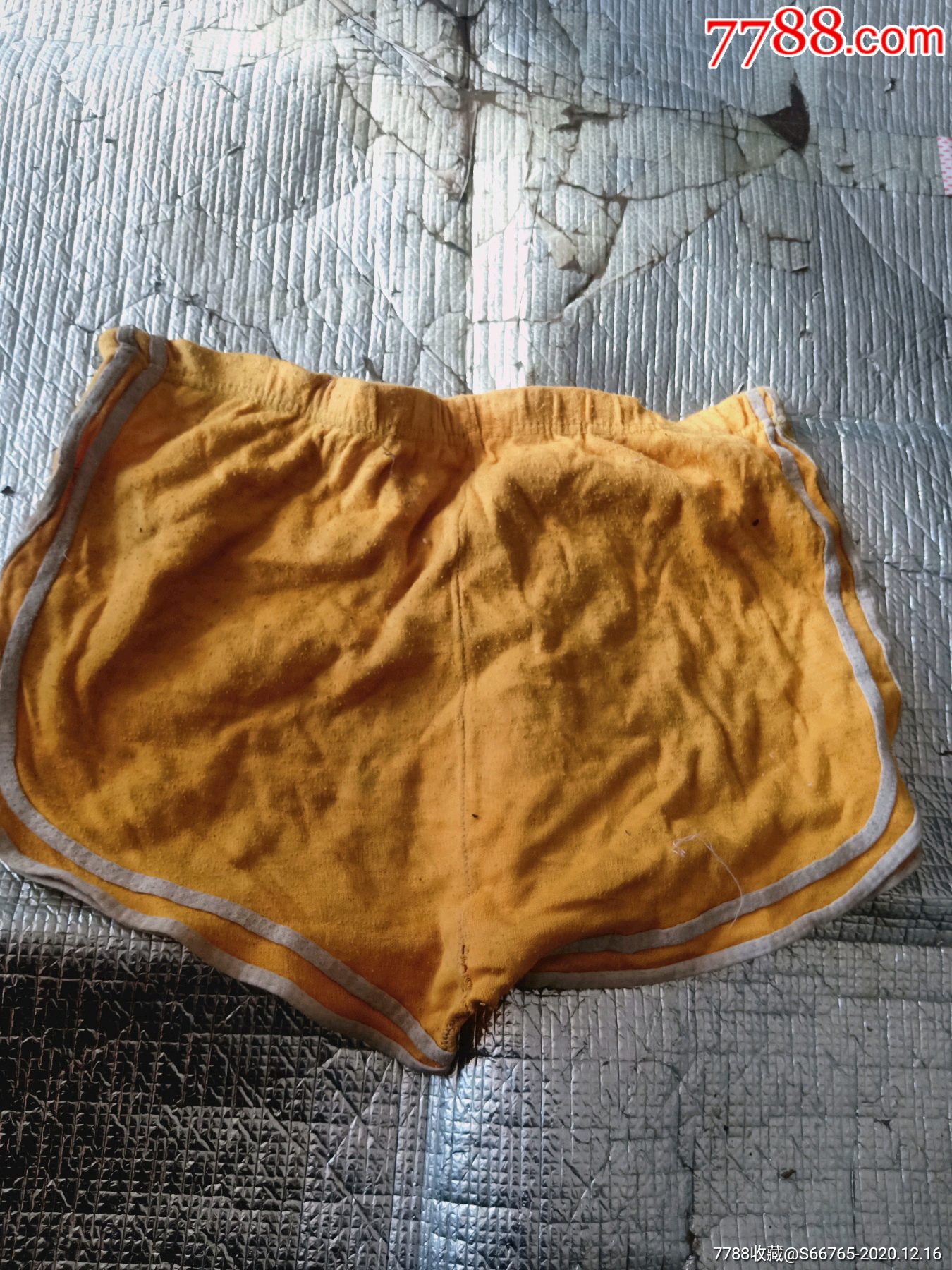 怀旧老黄白道裤头