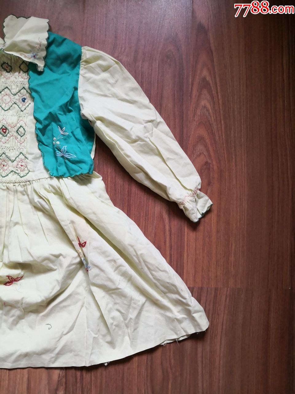 老式儿童花裙子
