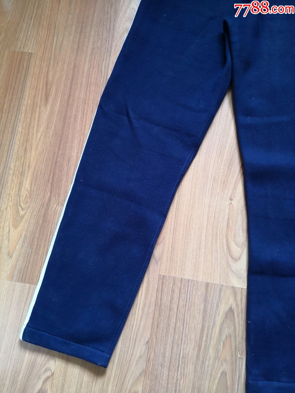 老式熊猫牌运动绒裤-运动服-7788烟标收藏