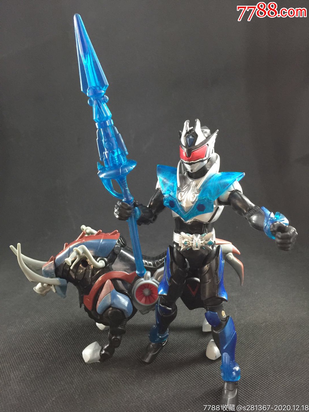 蒙面超人铠甲勇士以及坐骑