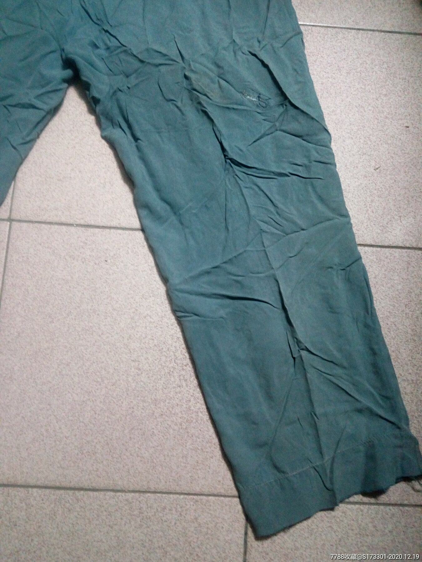 旧裤子褪色有破有补