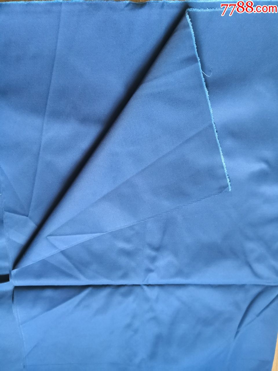 老式蓝色布料一块