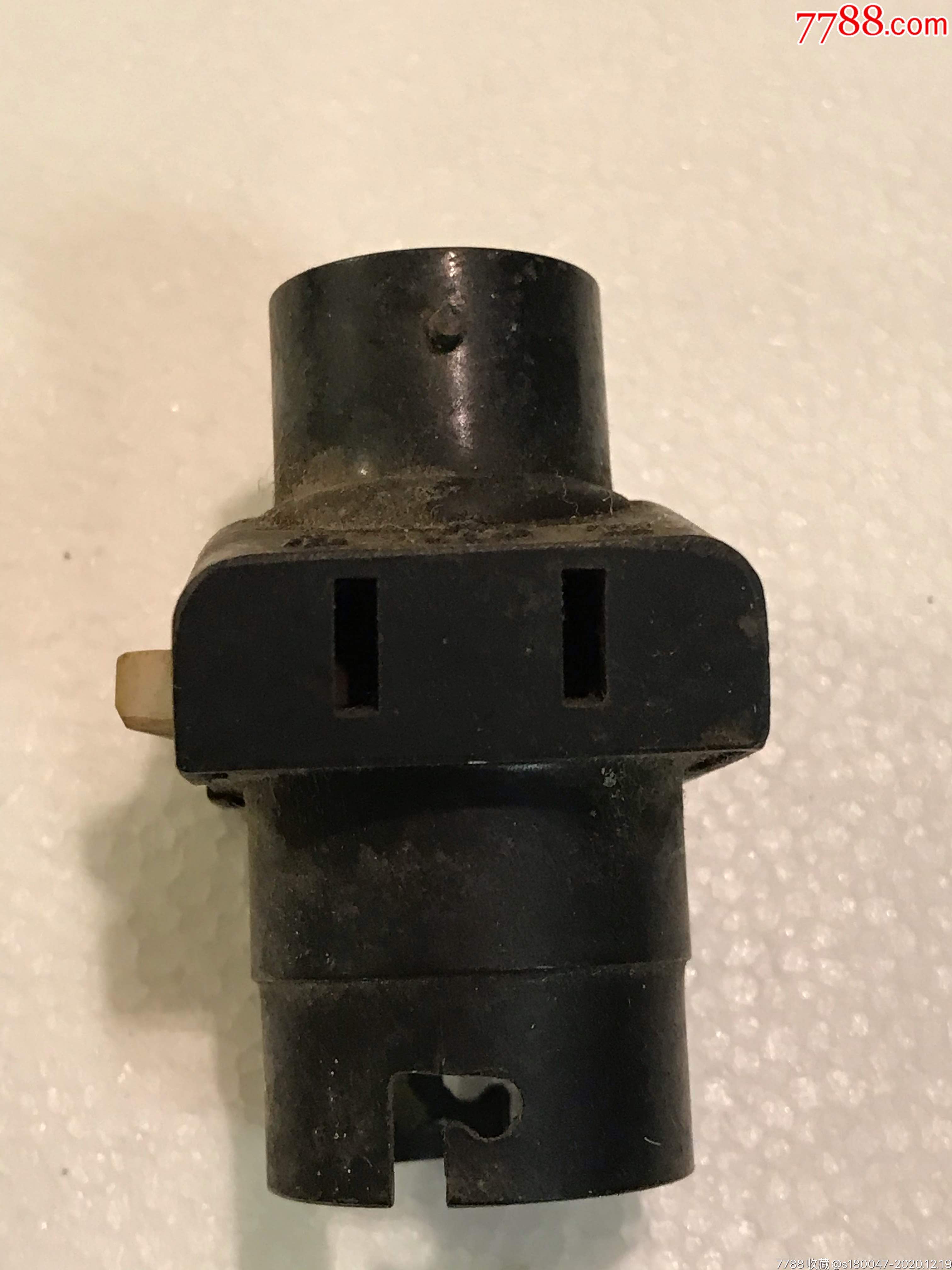 电木.灯头开关5个一起出.一个小灯头少东西其他的完整品相如图!