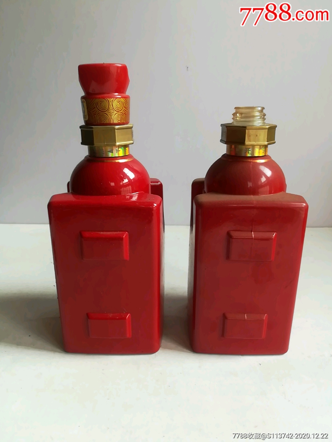 国井g9(酒)2个漂亮红色白酒瓶-酒瓶-7788奇石收藏