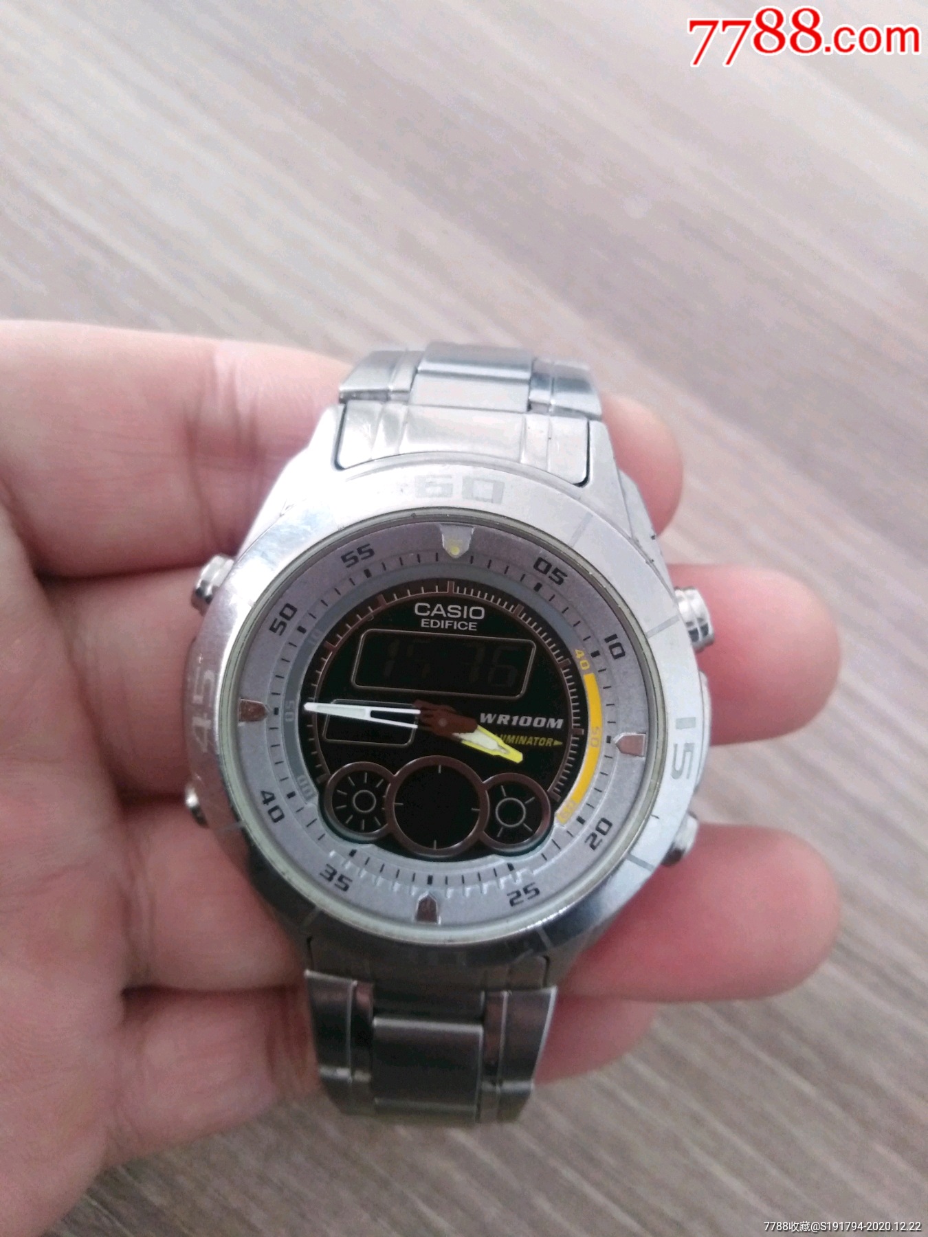 卡西欧高端双显石英男表