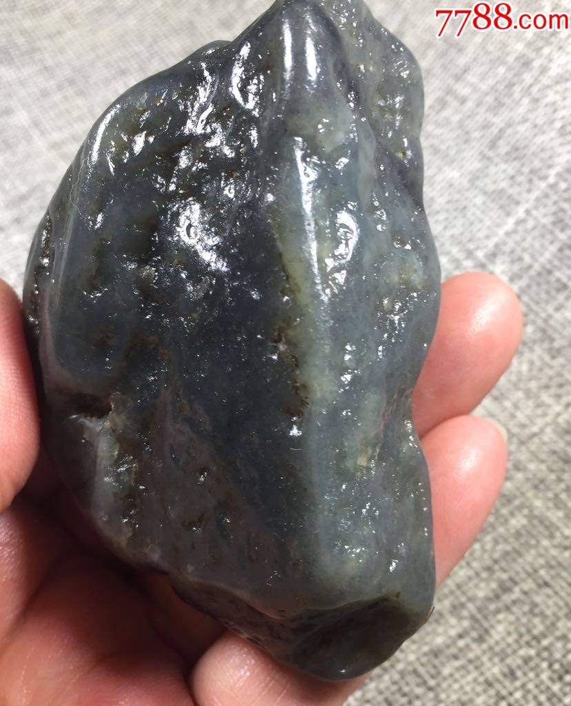 4256和田玉青花旱籽戈壁料原石199克