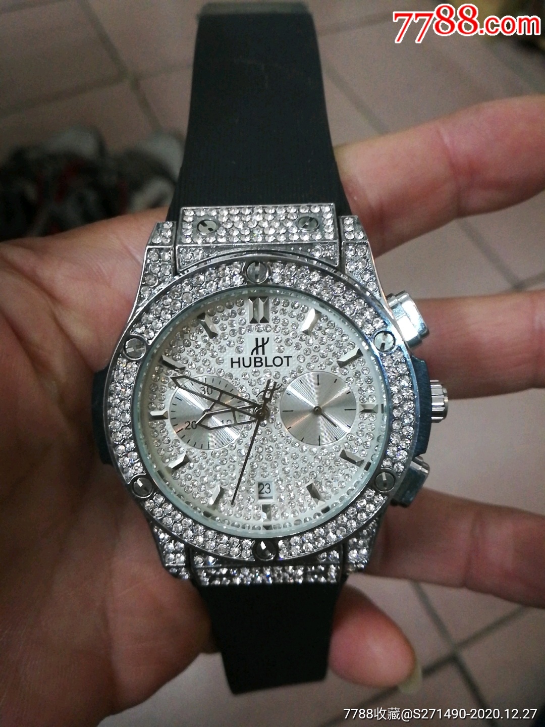 未使用过.手表漂亮.满天星戴在进口机芯.大号手表