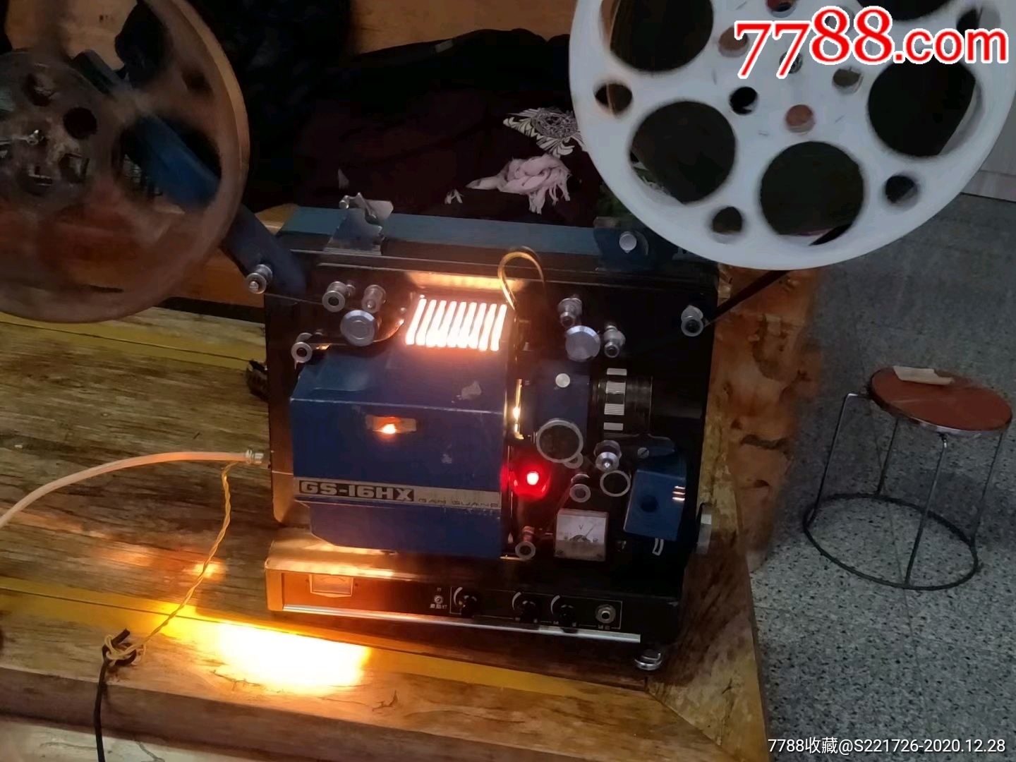 甘肃产甘光牌16毫米氙灯改钨灯一体电影放映机一套品相一流且图像清晰