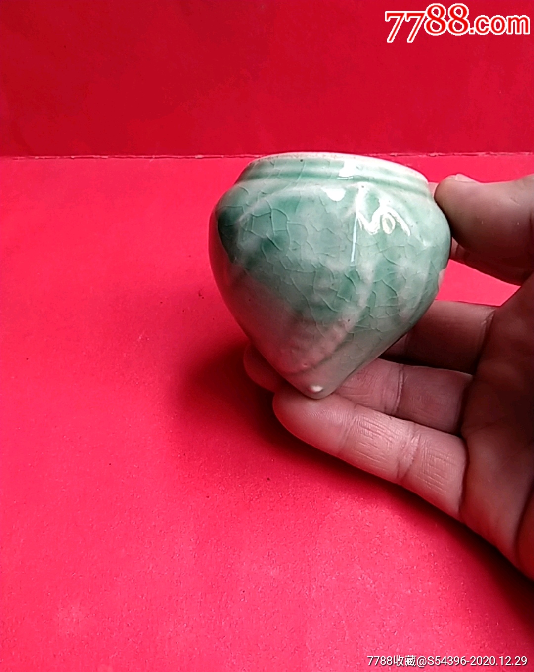 豆青釉旧鸟食罐