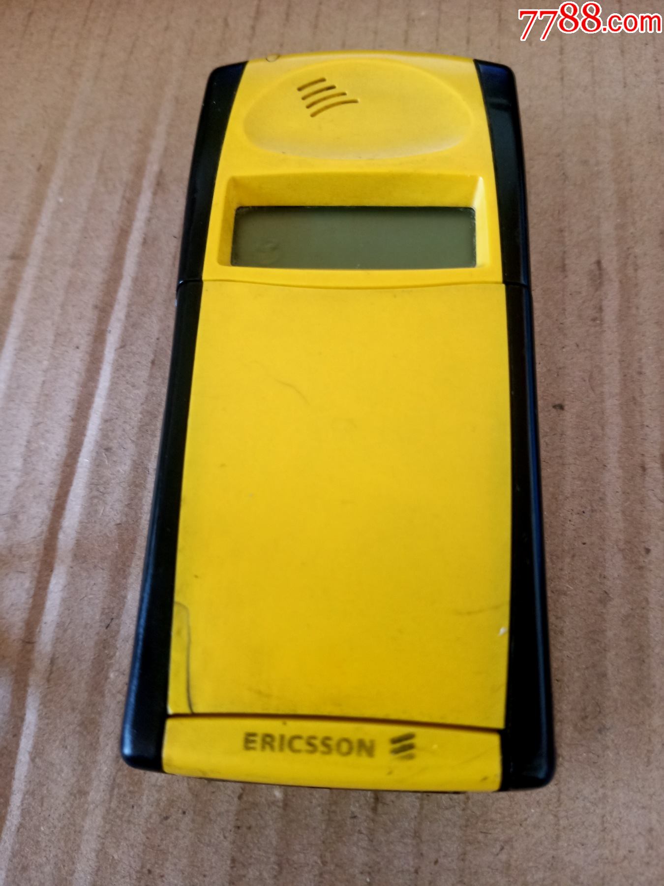 一台经典收藏ericsson爱立信gf768翻盖手机