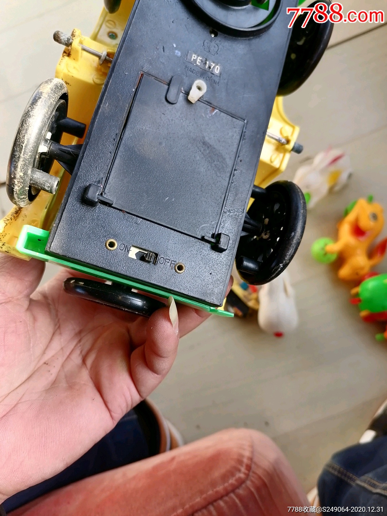 品相整体不错,车前球坏了一半,如图_其他传统玩具_第13张_7788老玩具