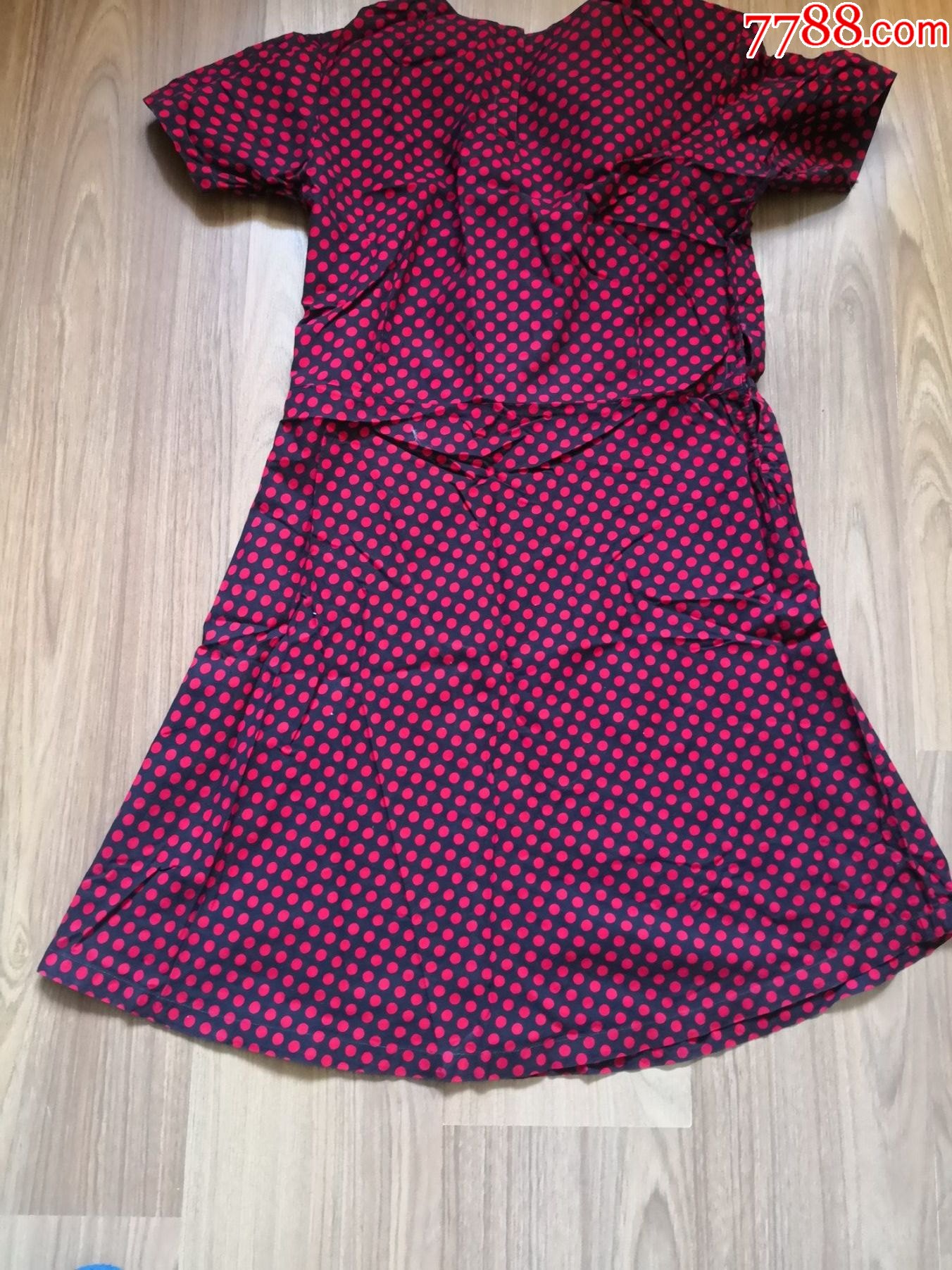 老式纯棉布女士裙子