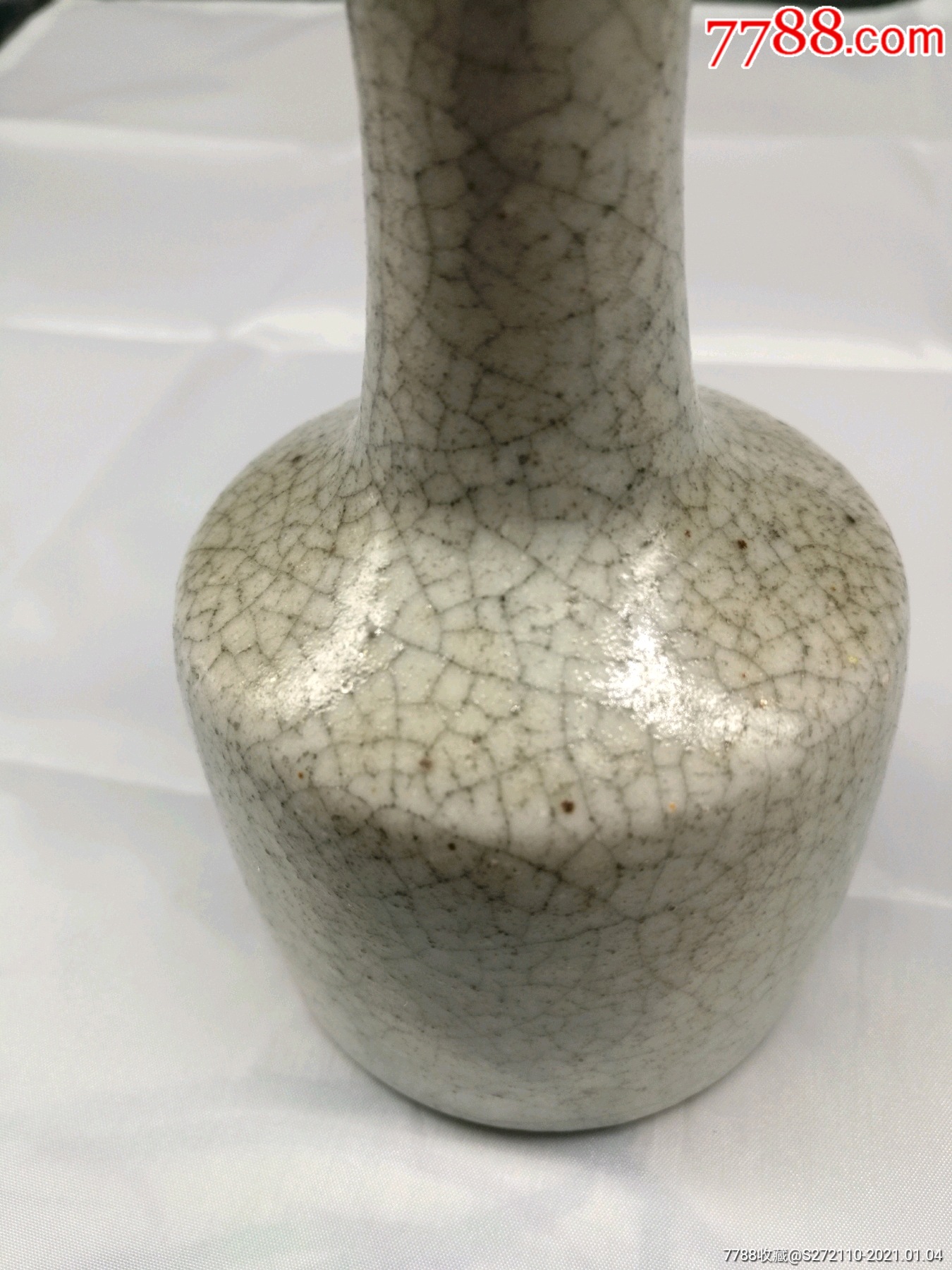 开片釉小瓷花瓶