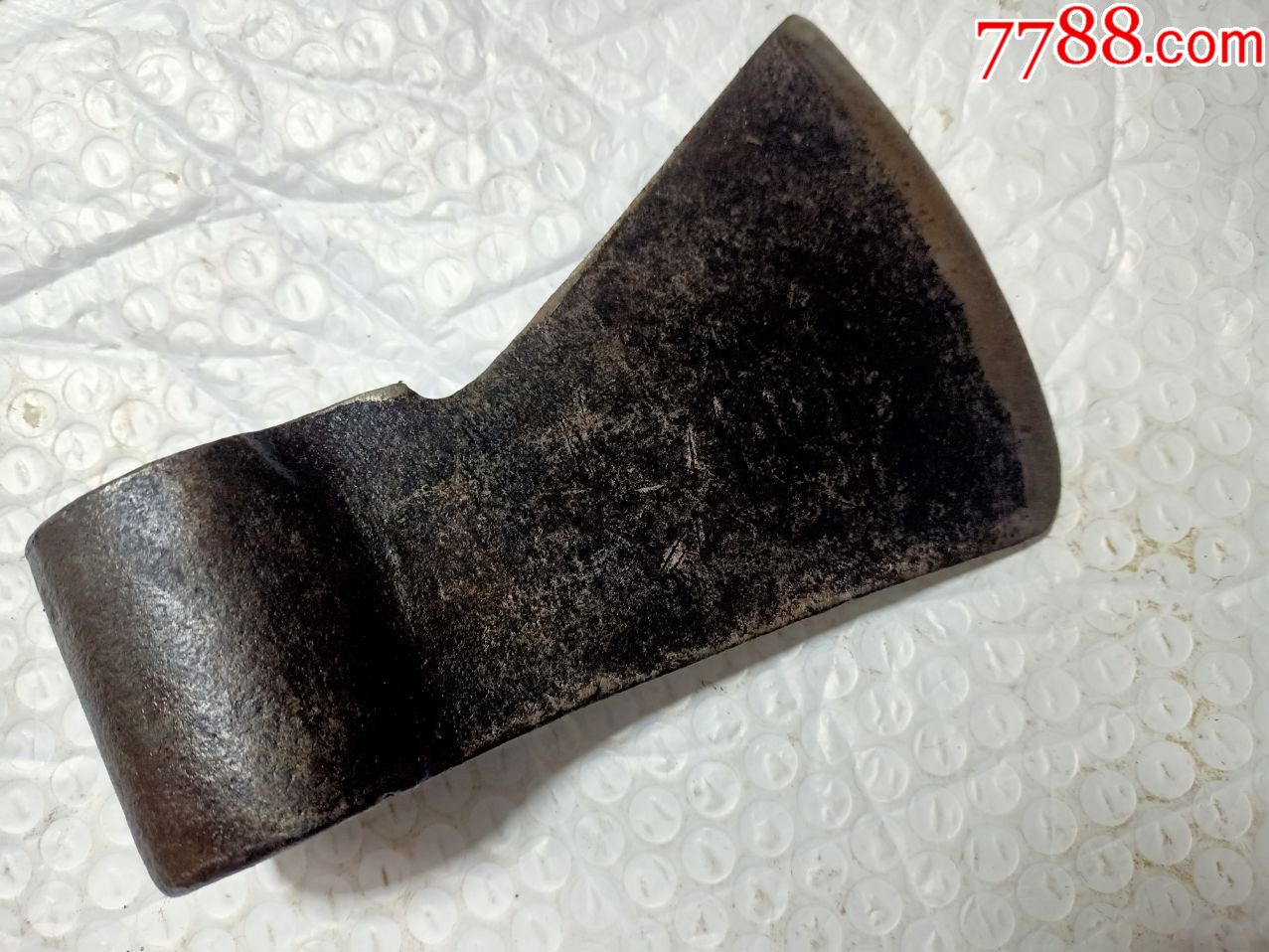 老的钻石牌斧子a103,有图案,有标,有数字,重2.1斤多,快递20元