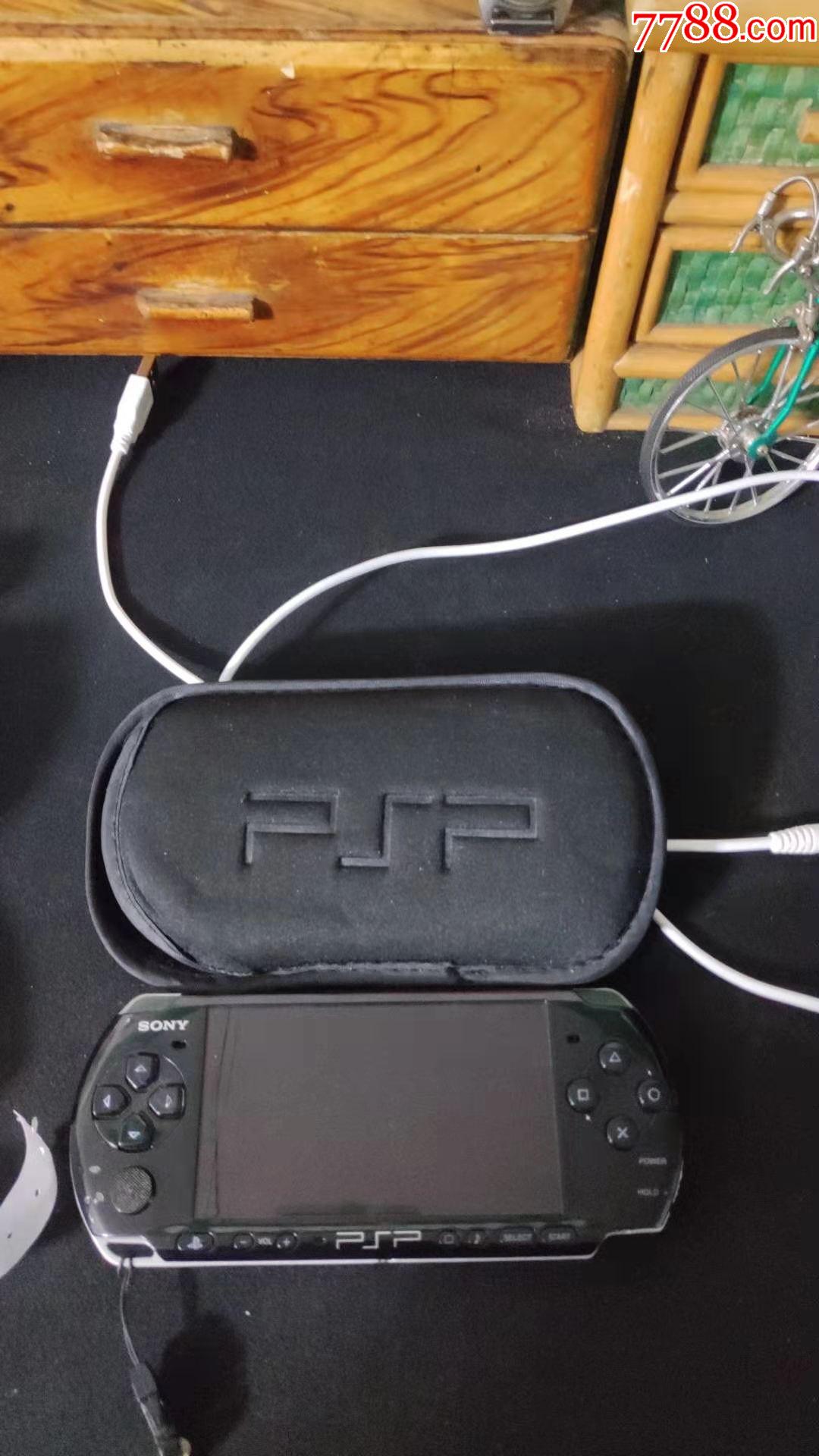 索尼psp游戏机正常使用带充电线.