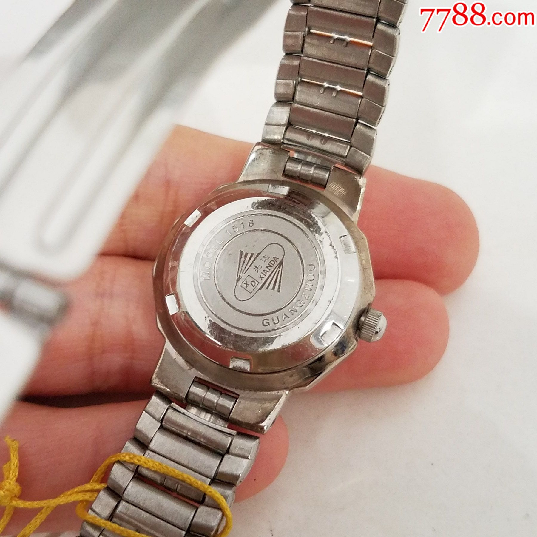 【全新,美品,带吊牌】先达xianda电子女表【优雅间金表款,独特多边形