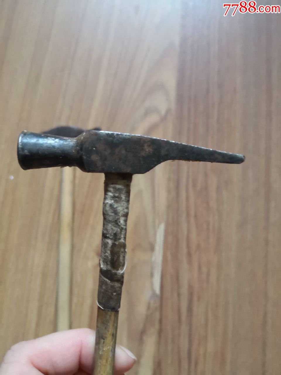 老式小锤子两个