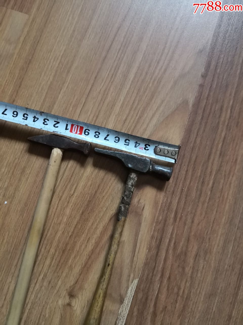 老式小锤子两个
