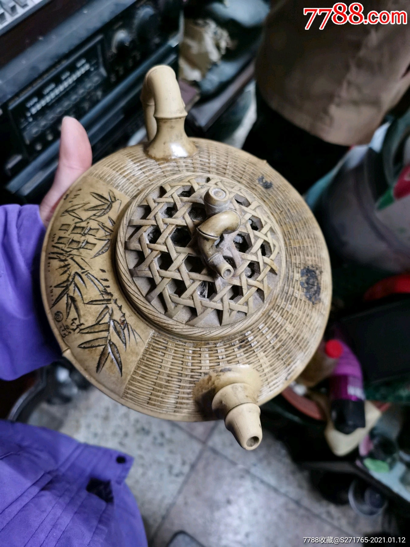 精品紫砂壶鱼篓扁壶