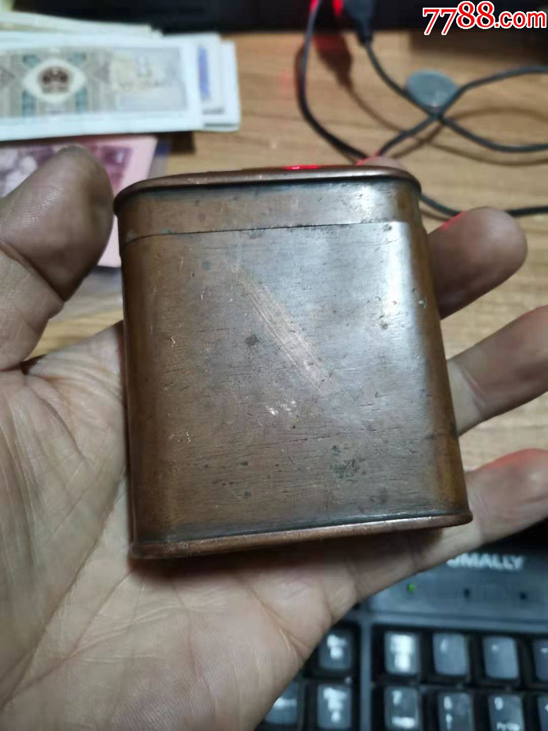 包浆漂亮的紫铜厚壁烟盒