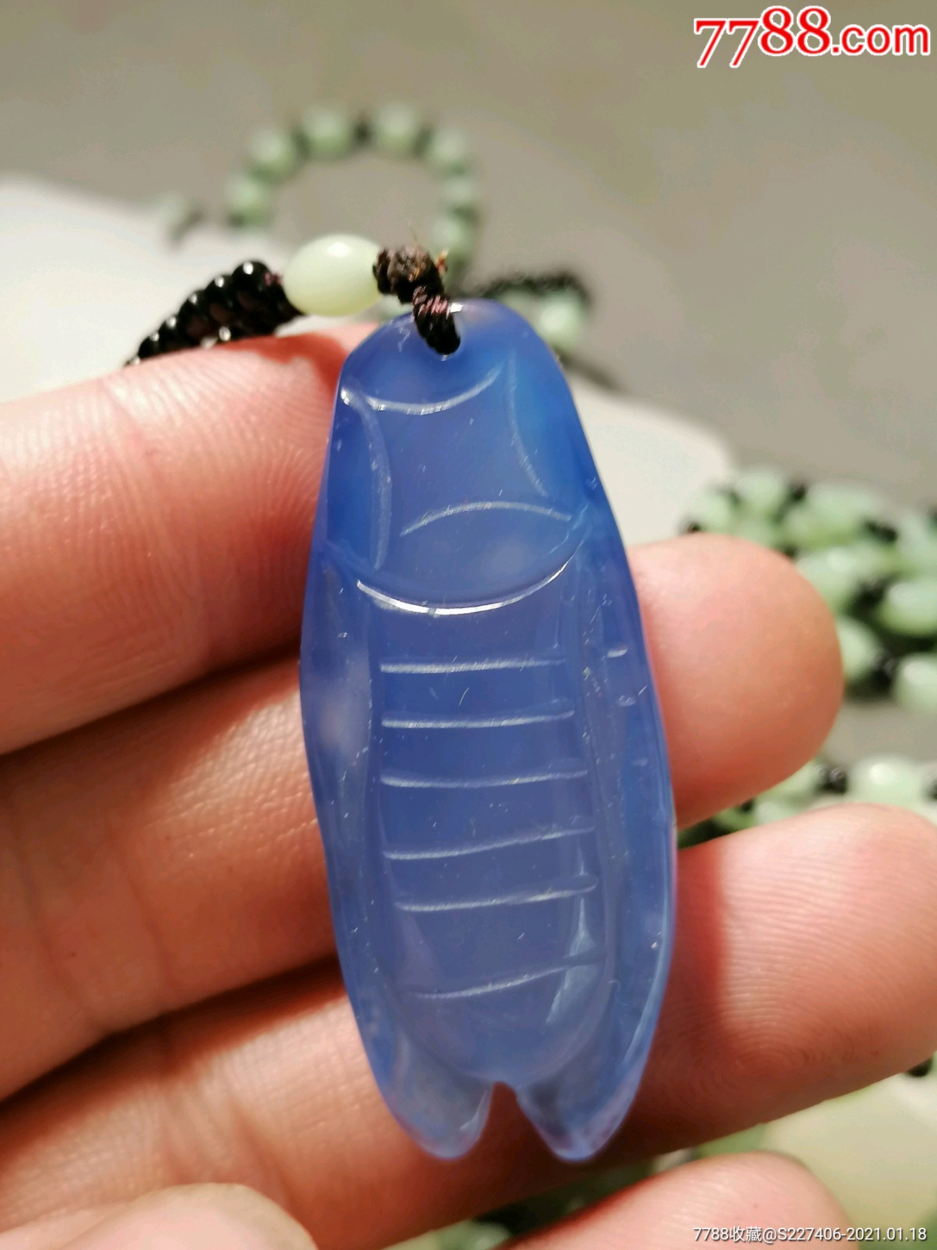 蓝色玛瑙玉挂饰