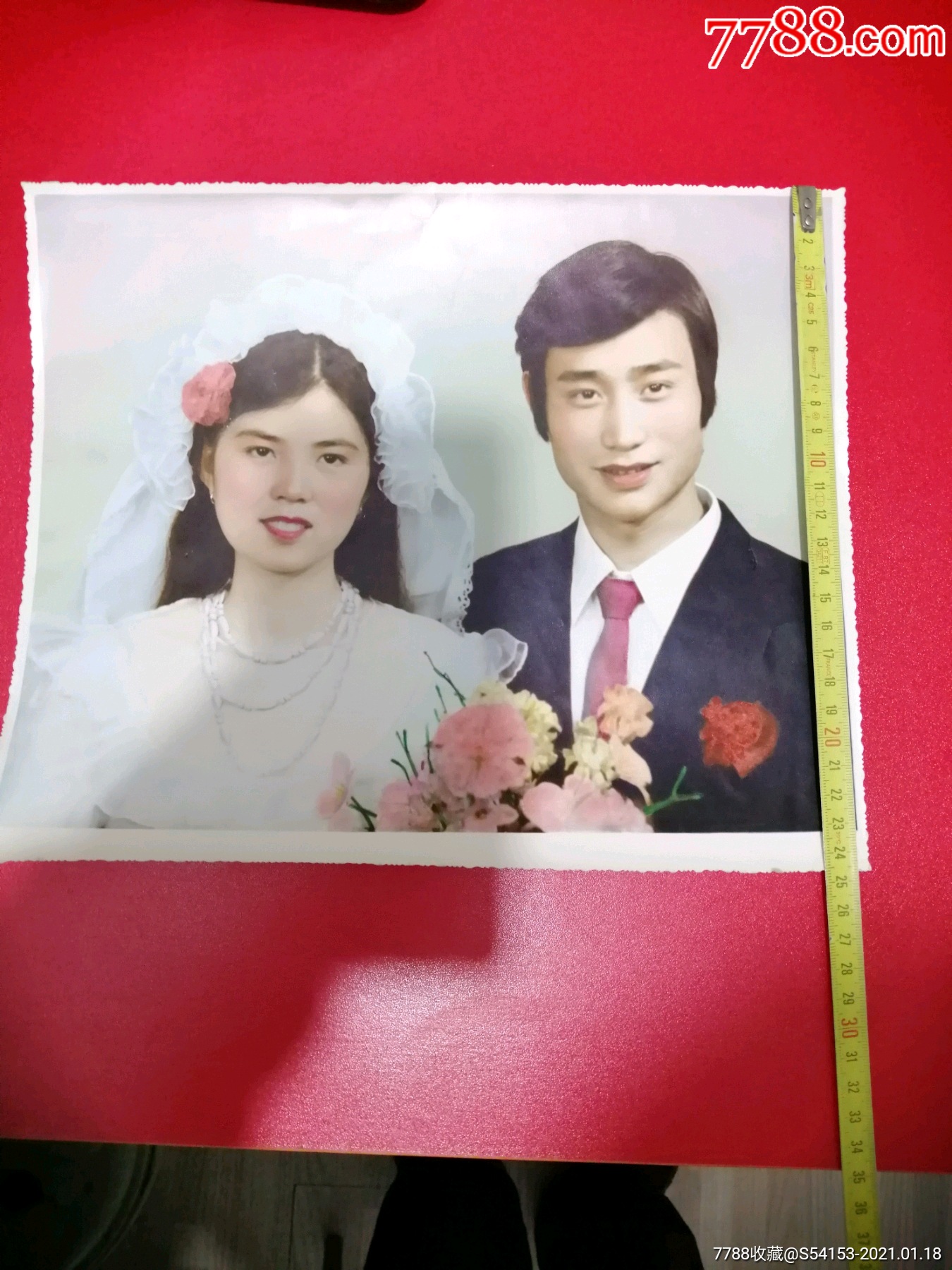 八十年代的12寸手工上彩的結婚照_老照片_第1張_7788鐘錶收藏