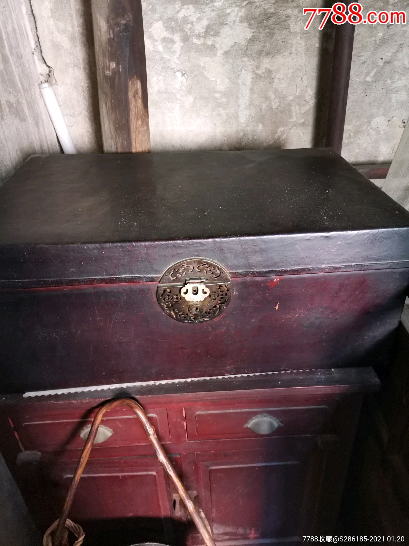 首页 拍卖 其他收藏品 >> 民国牛皮箱一对_其他收