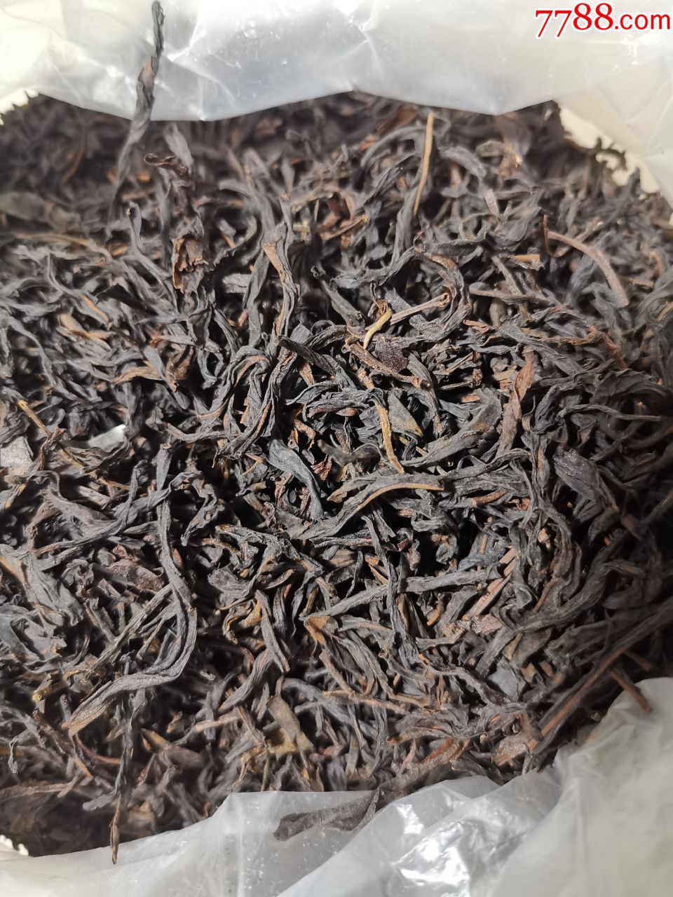 潮州凤凰镇乌岽单丛,一大桶现存200多克.