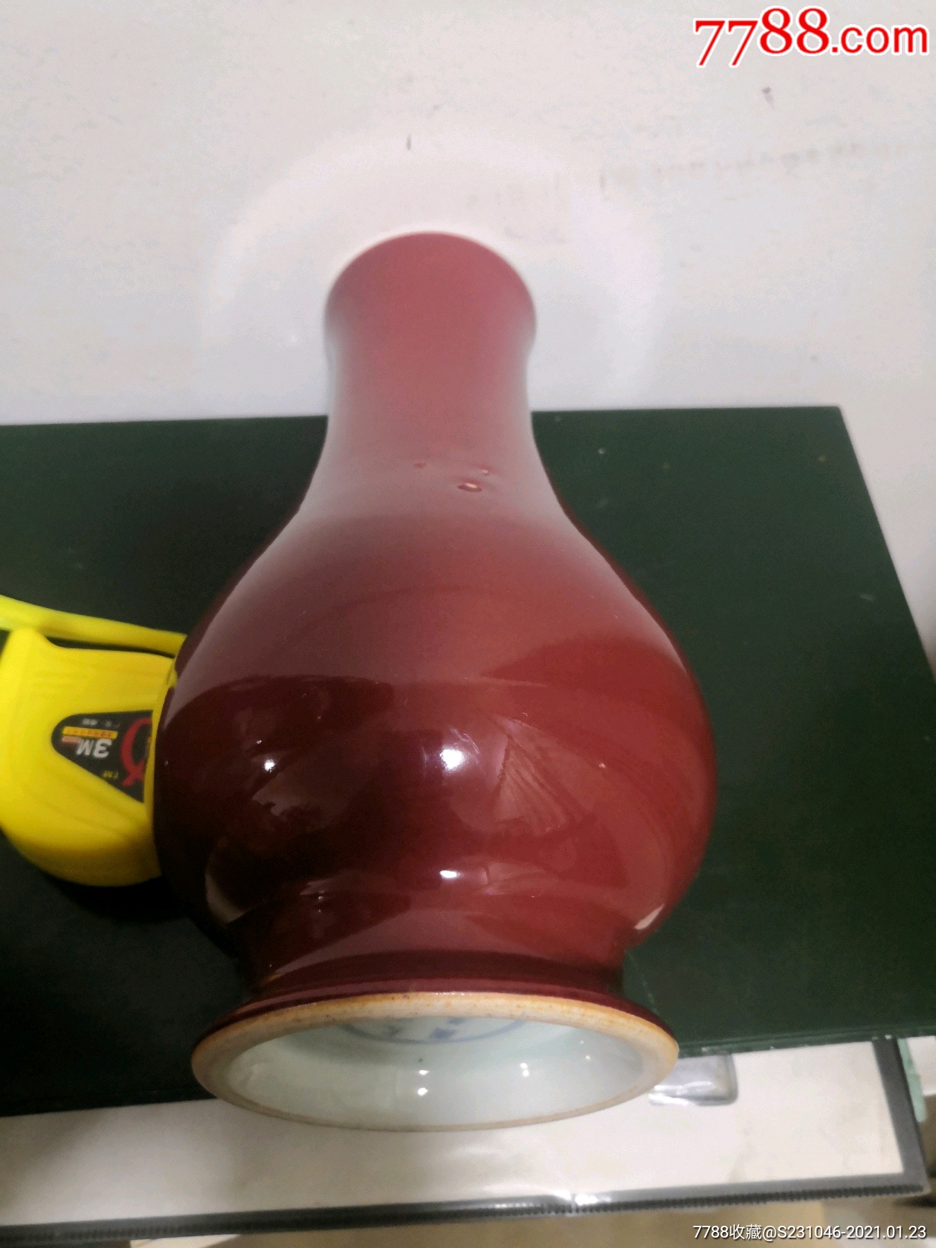 早期建国瓷厂郎红釉凤尾瓶