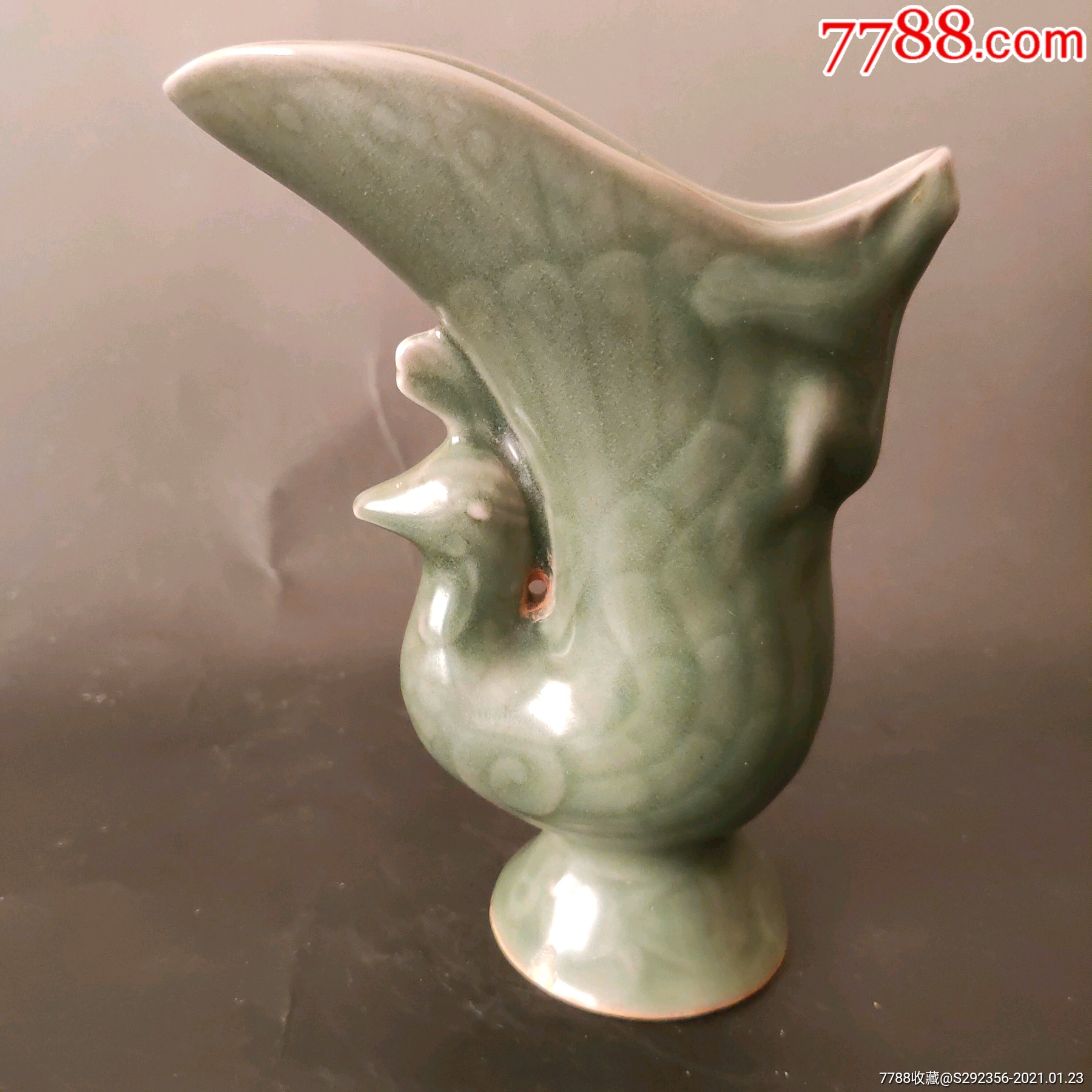 龙泉青釉印花孔雀开屏形爵杯_绿釉瓷_收藏价格_鉴定交易_7788瓷器网