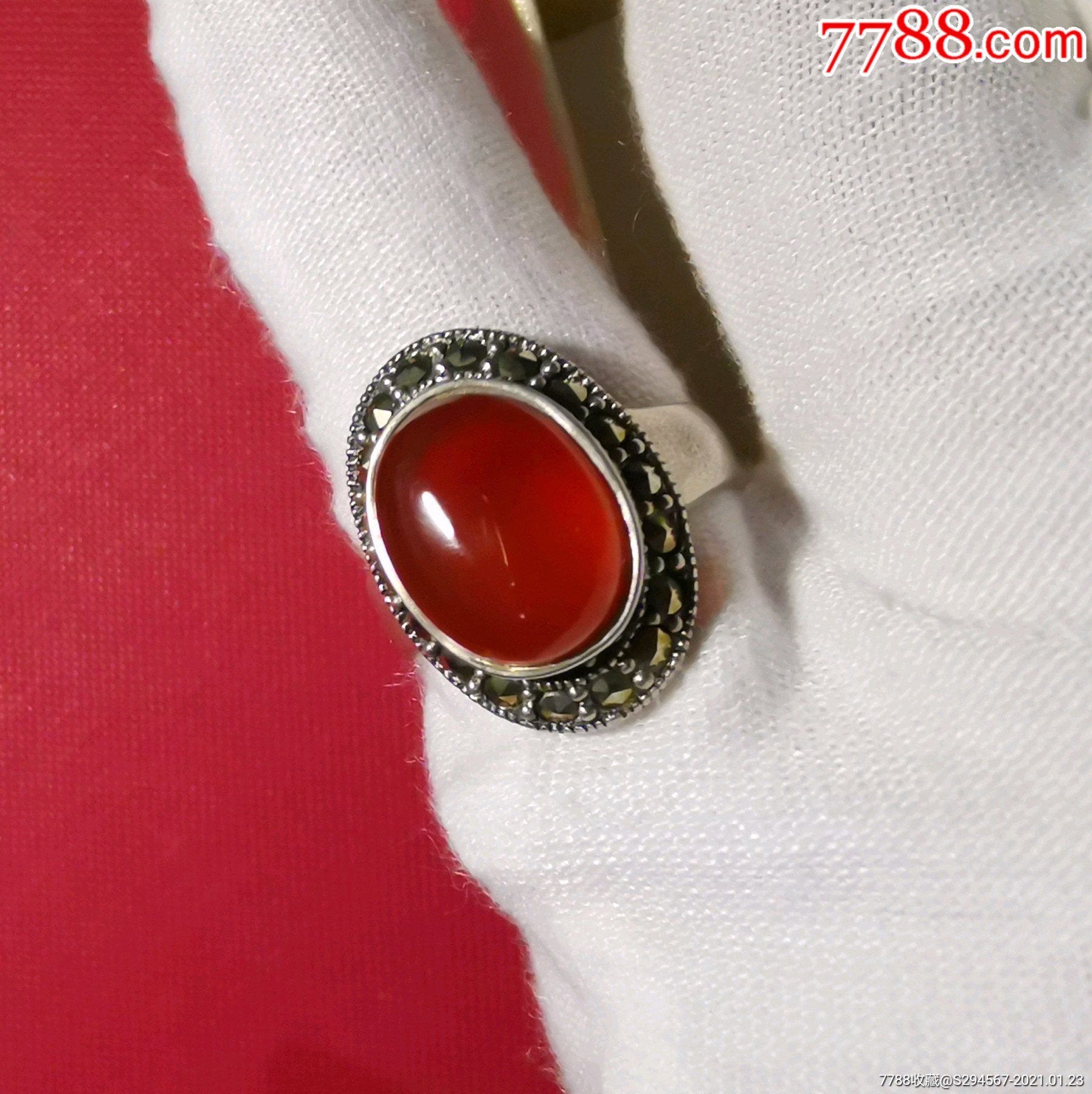 镶红玛瑙银戒指