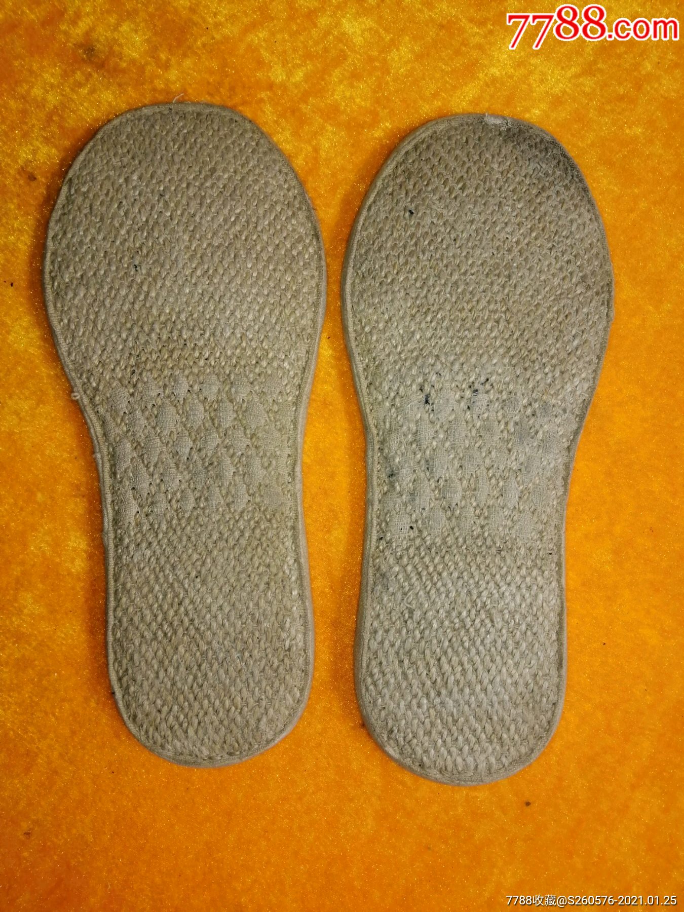 抗战时期老百姓为八路军挪制的鞋底