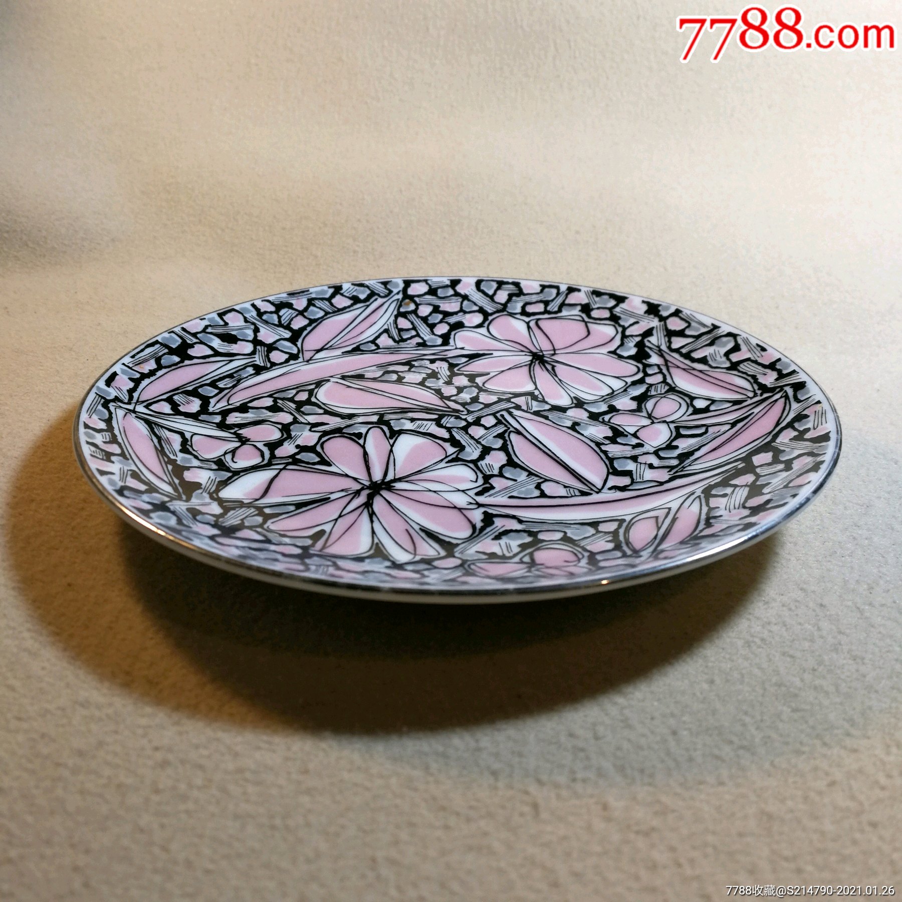 noritake则武粉红花彩绘瓷盘,全品.直径15厘米