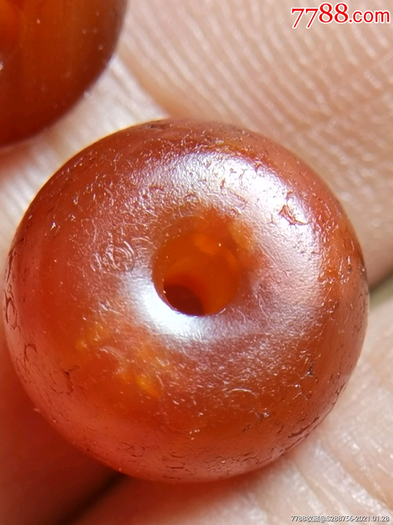 宋代红玛瑙老珠子一对低价上拍就是混个人气