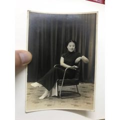 很大张的民国时期旗袍美女(au25523782)_7788收藏__收藏热线