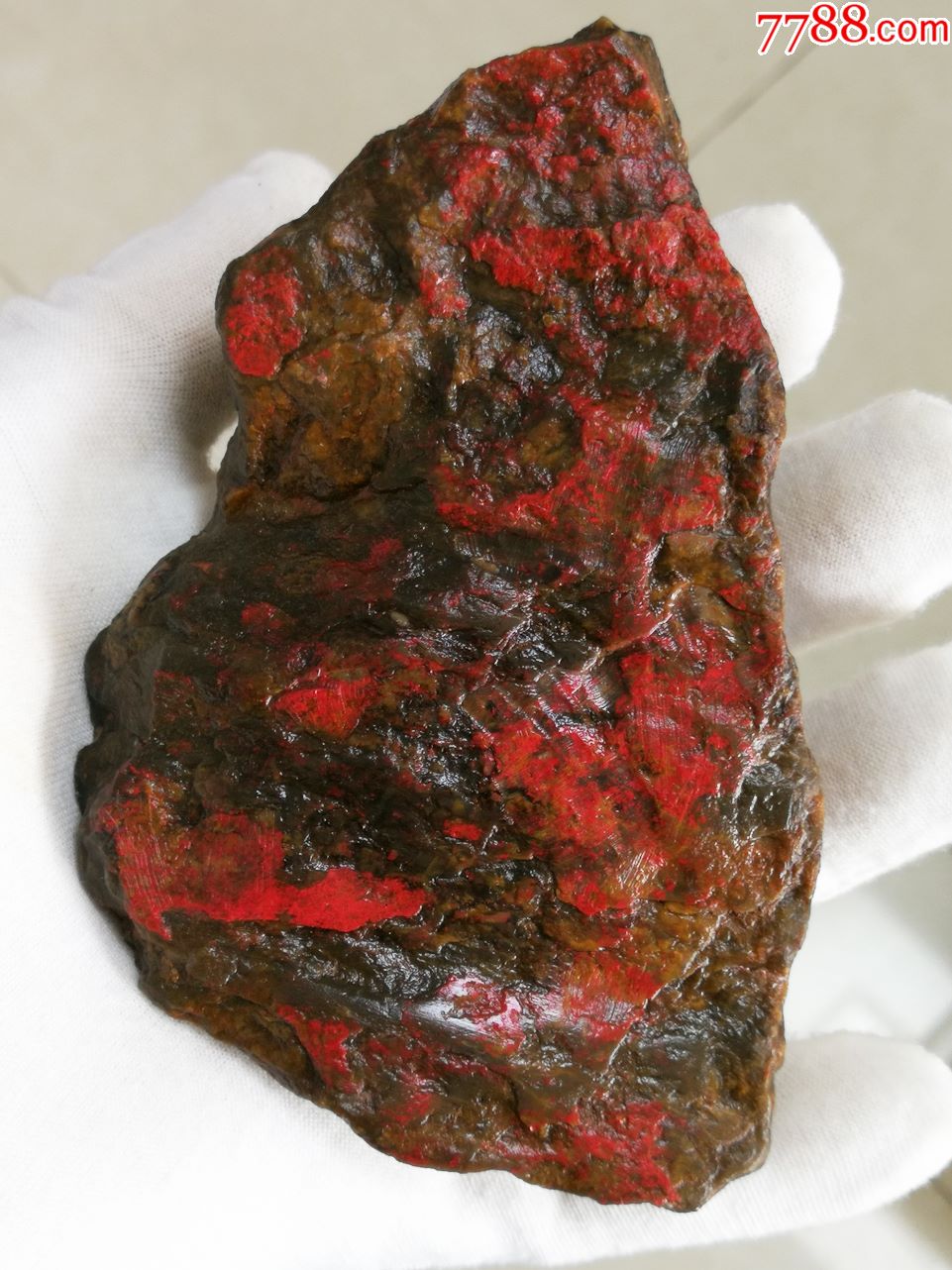 昌化鸡血石黑牛角随形摆毛 35g(前后血,血鲜红,牛年快乐!