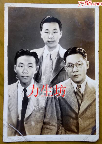 滚动鼠标滚轴,图片即可轻松放大,缩小更多"老照片"商品>>>>￥198品