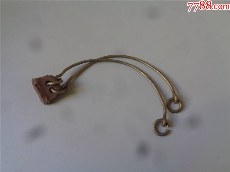 民国时期紫砂壶上使用的铜提梁一对