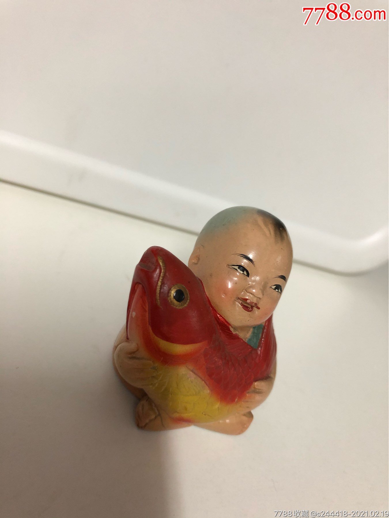 石膏卷笔刀怀旧老娃娃抱鱼