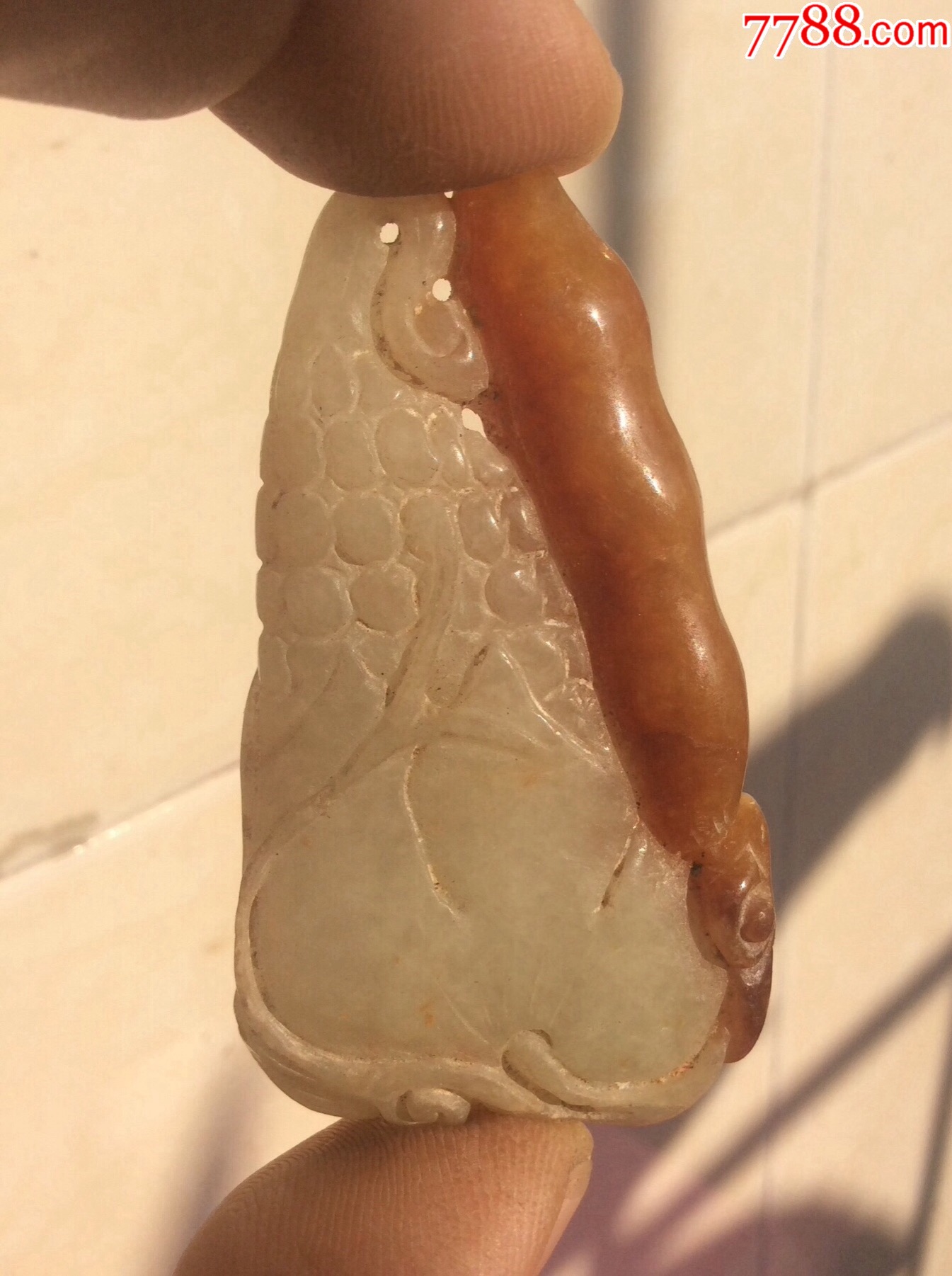 首页 拍卖 翡翠/缅甸玉 >> 玉雕昆虫玉米挂件