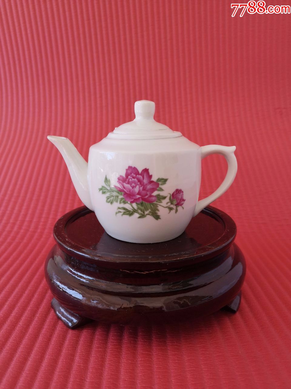 六七十年代德化贴花白瓷小茶壶
