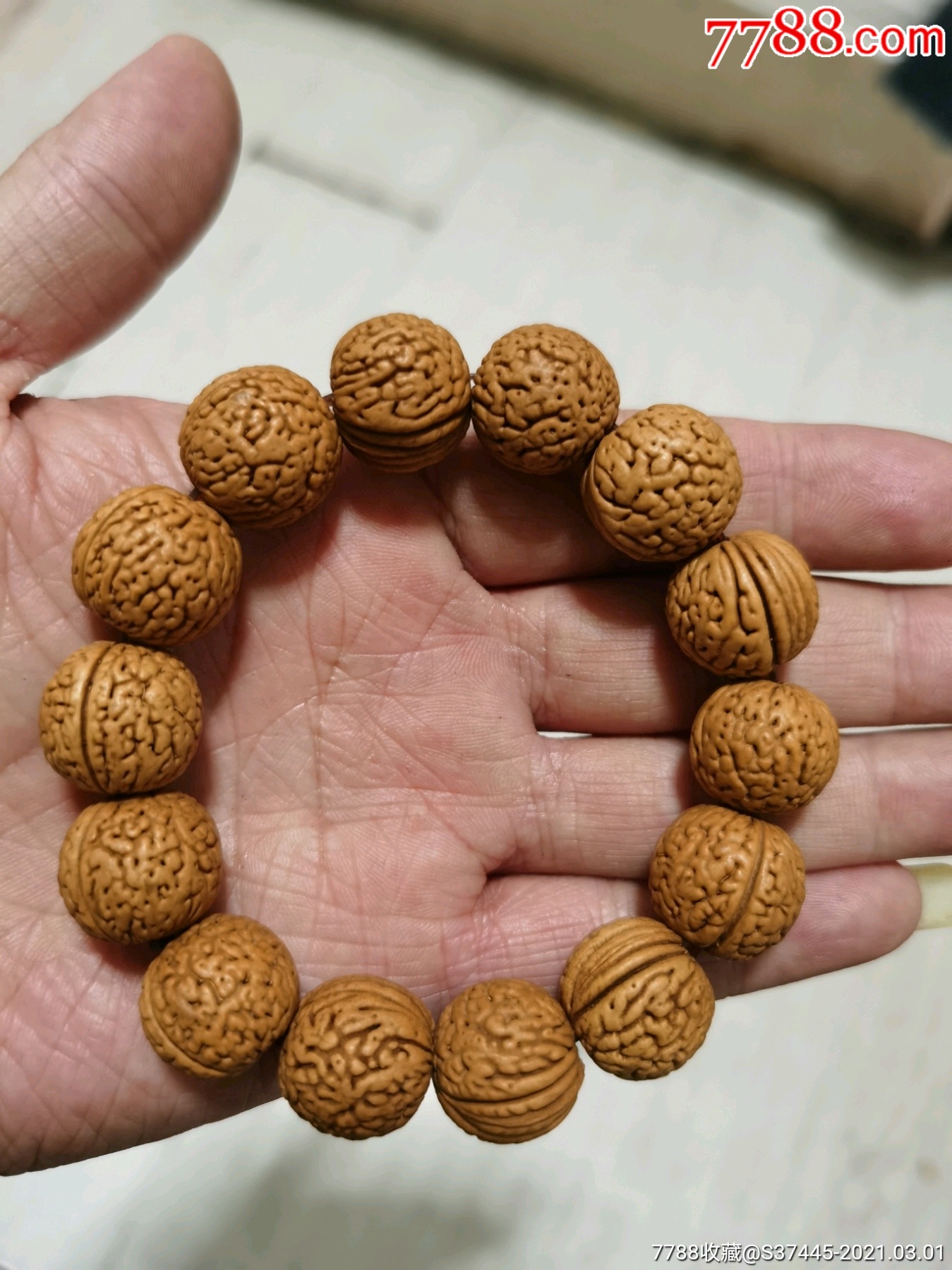 密纹桃核手串,直径1.6-1.8厘米