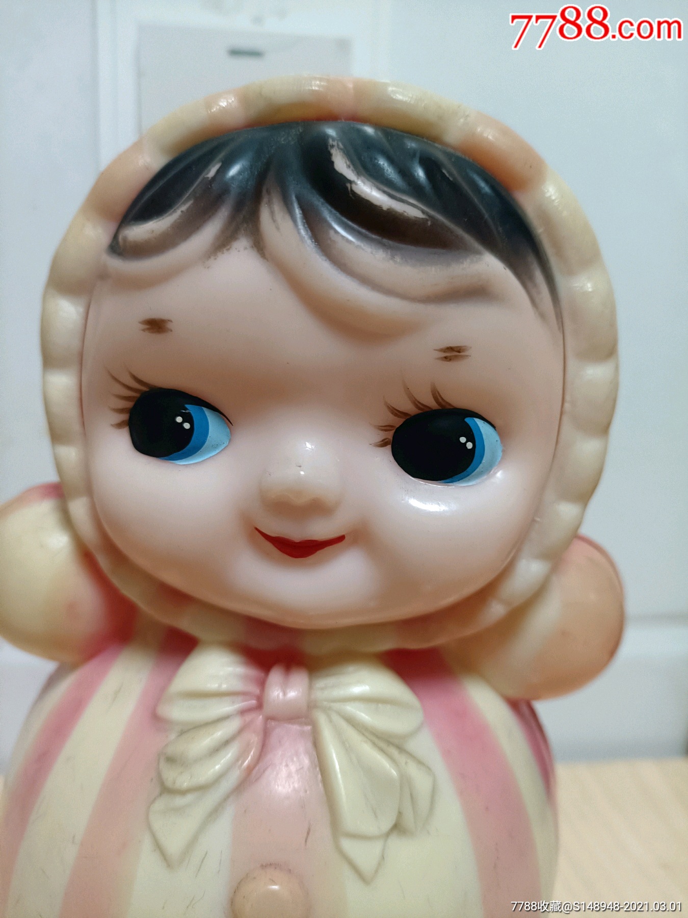 老式小美女不倒翁