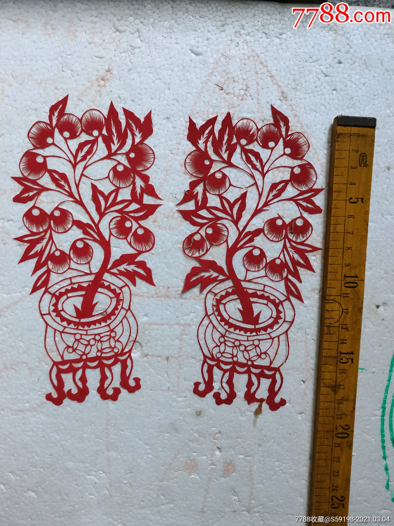 清代精致剪纸一对