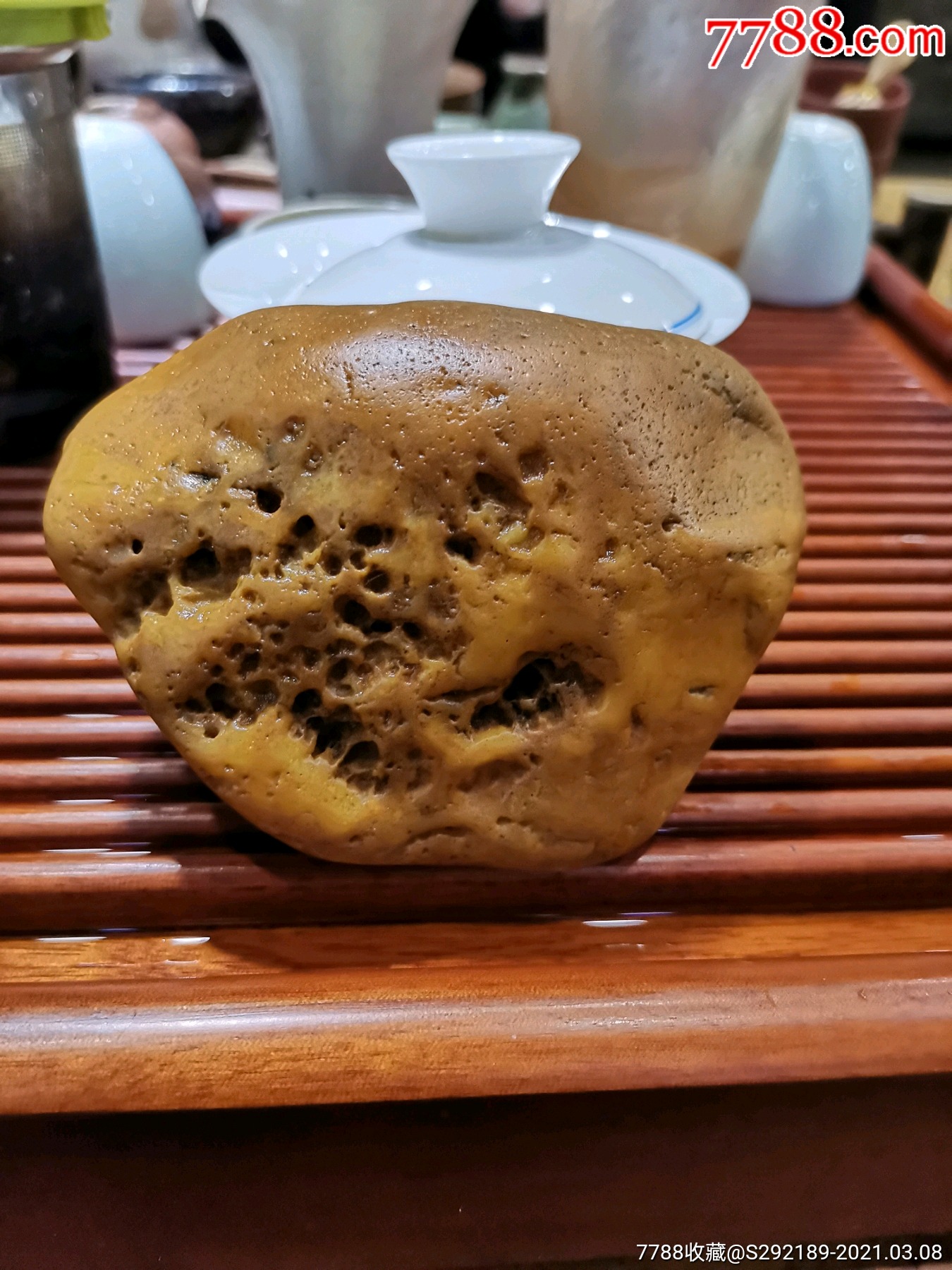黄蜡石