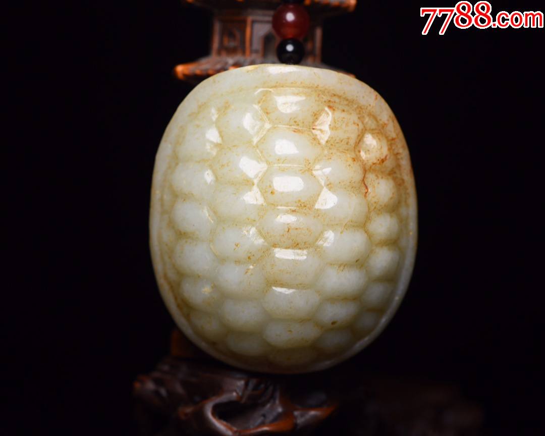 和田玉富甲一方手把件