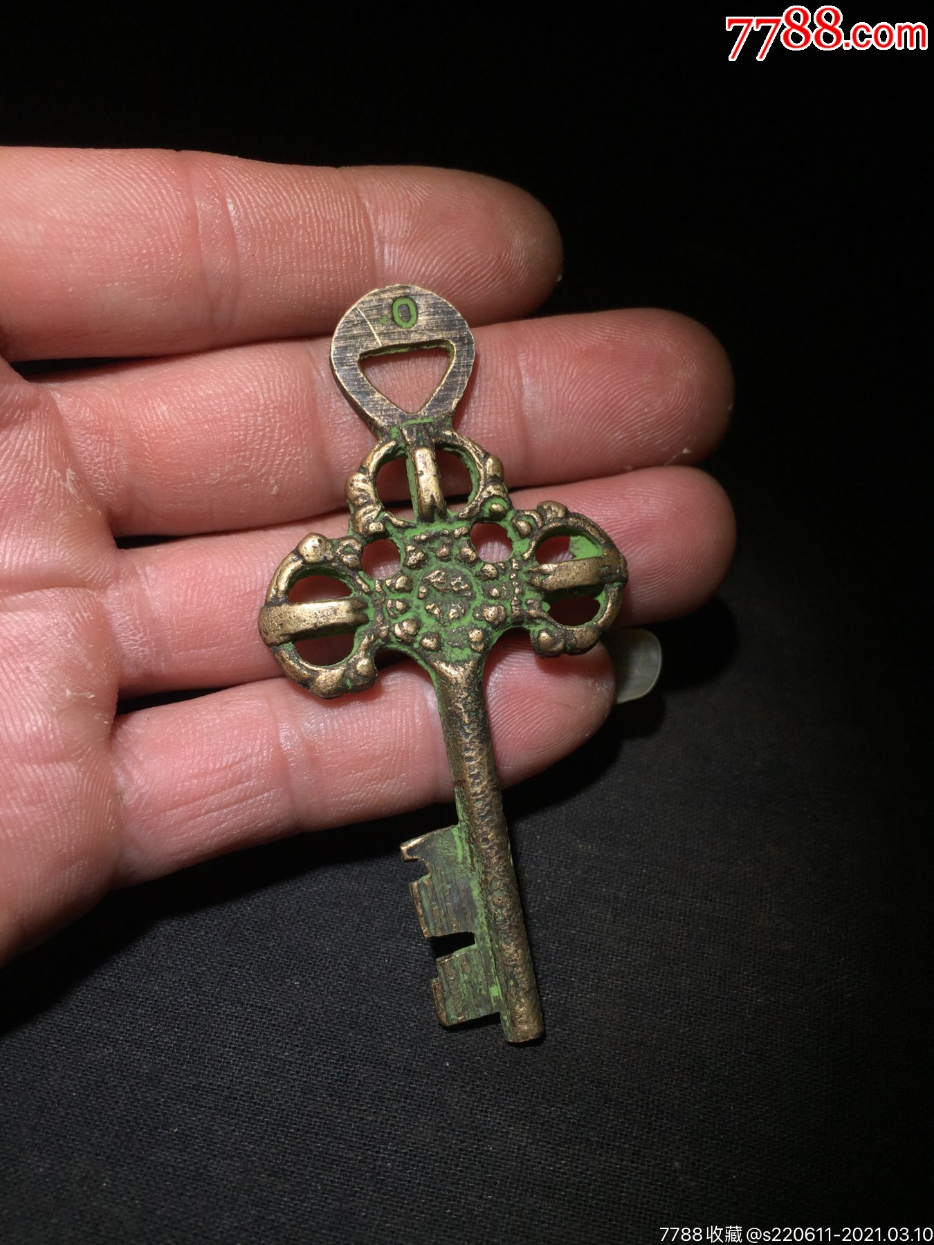 铜钥匙