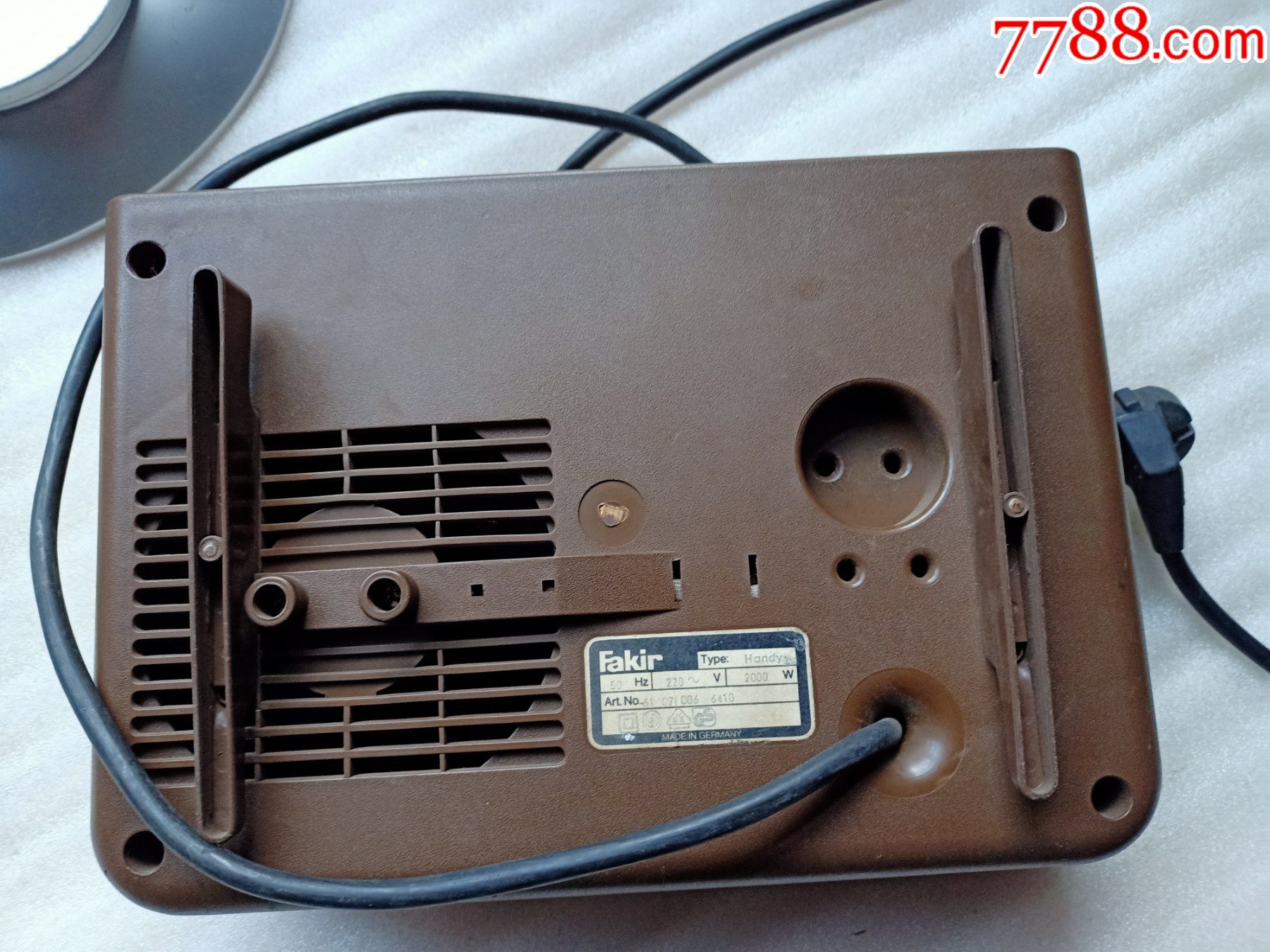 德国产的暖风机a632,好用,有冷暖风,风机声音略大点,需要上油,快递30