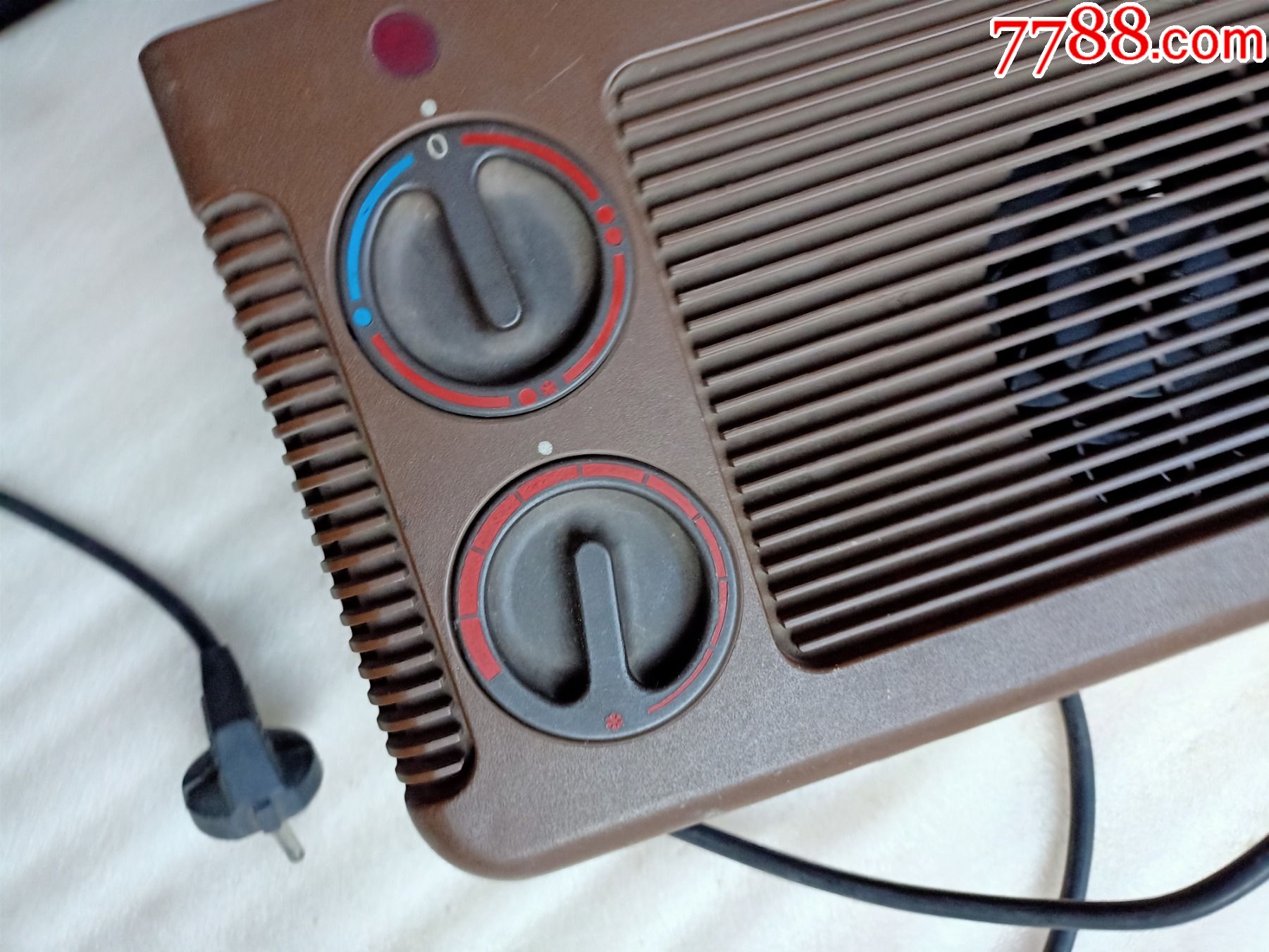 德国产的暖风机a632,好用,有冷暖风,风机声音略大点,需要上油,快递30